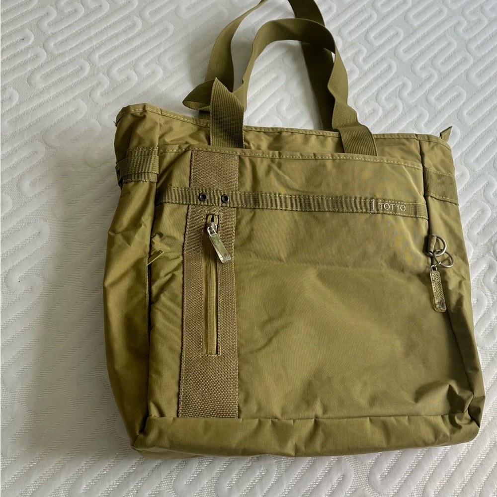 NWOT Totto olive green bag